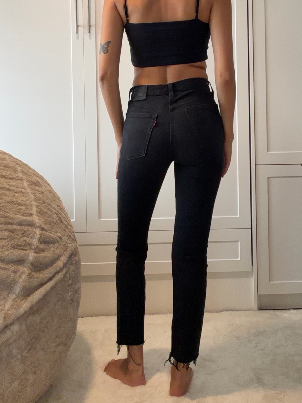Levi's Black High-Rise Distressed Cropped Skinny Jeans - Picture 4 of 4